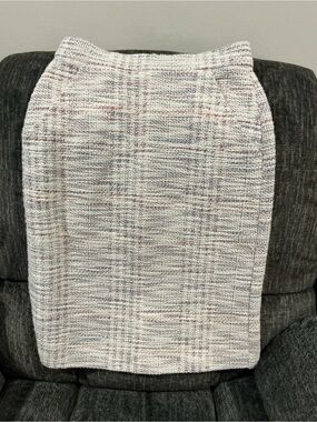 Banana Republic Cream Tweed Pencil Skirt with Subtle Multi-Color Threading